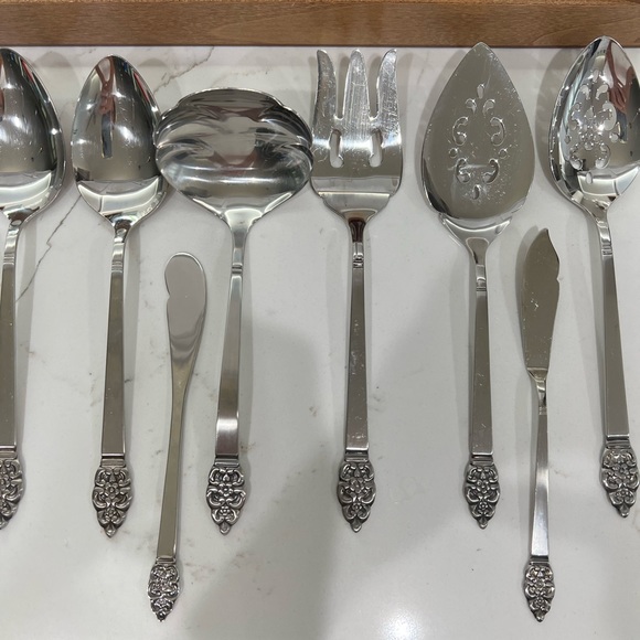 90 Piece Oneidacraft Nordic Crown Deluxe Stainless Flatware Service - Picture 14 of 15